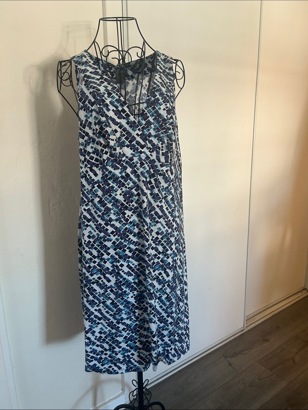 Ann Taylor Sleeveless Blue Mosaic Midi Dress Size L